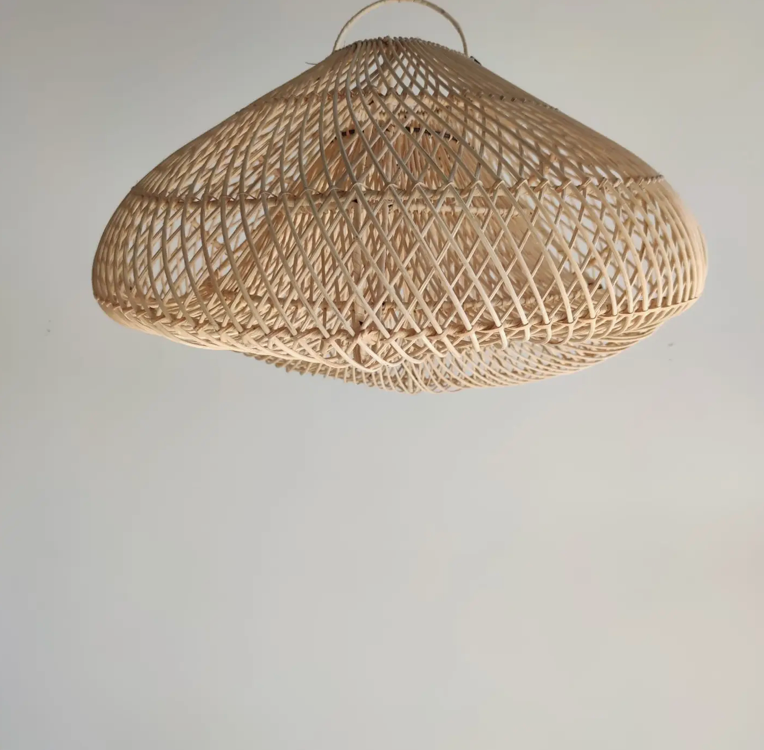 L’Aube Organique – Suspension Sculpturale en Rotin Tressé