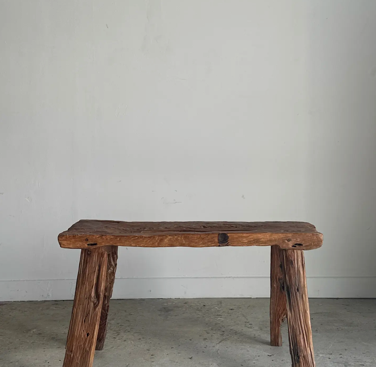 L'Écrin Matahari – Banc de Repos en Teck Upcyclé et Design Organique