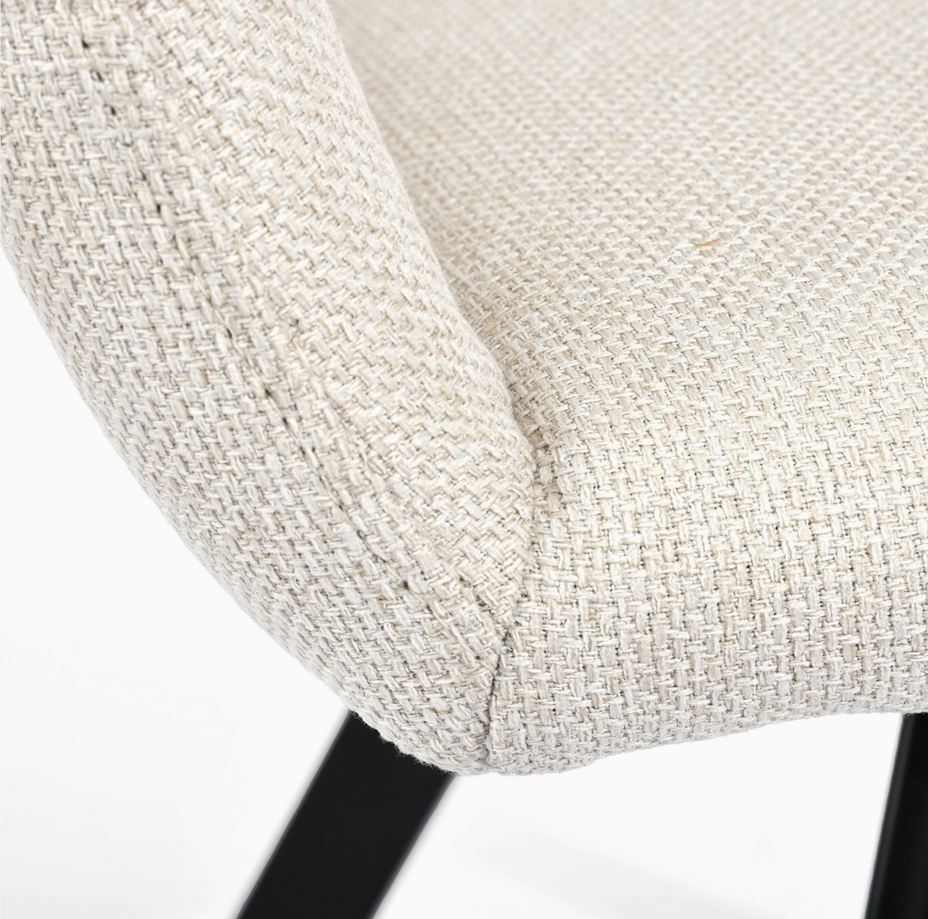 Le Quatuor Mayfair — Ensemble de 4 Fauteuils de Table en Tissu Beige & Piétement Noir Mat